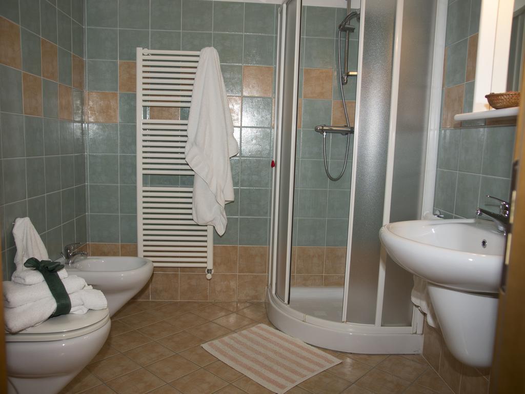 B&B La Gibiana Costigliole d'Asti Habitación foto